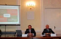  Z prawej Jacek Kozłowski, wojewoda mazowiecki