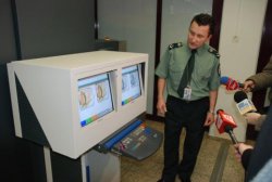  Prezentacja nowoczesnego urządzenia do kontroli rentgenowskiej 