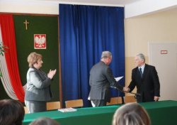  Wojewoda gratuluje Mirosławowi Łukowskiemu objęcia funkcji