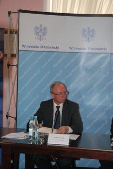  Jacek Kozłowski, wojewoda mazowiecki opowiedział o zagrożeniach geologicznych na Mazowszu.