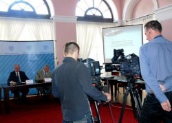  Podczas konferencji omówiono m.in. wydatki z zakresu pomocy społecznej dla powodzian.
