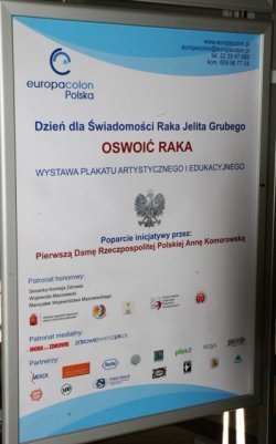  Wystawa plakatu "Oswoić raka", zorganizowana m.in. pod patronatem honorowym Jacka Kozłowskiego, wojewody mazowieckiego