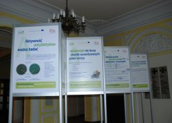  Wystawa w Mazowieckim Urzędzie Wojewódzkim, zorganizowana w związku z Europejskim Dniem Wiedzy o Antybiotykach