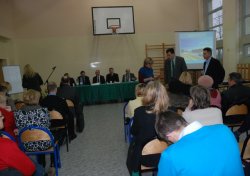  Konsultacje społeczne dotyczące rozbudowy drogi krajowej nr 79, zorganizowane w Zespole Szkół Ogólnokształcących w Górze Kalwarii