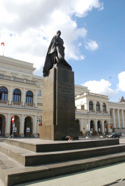  Pomnik Juliusza Słowackiego na placu Bankowym