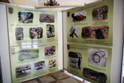  Wystawa Państwowej Straży Rybackiej przedstawia m.in. różnego rodzaju narzędzia używane przez kłusowników.