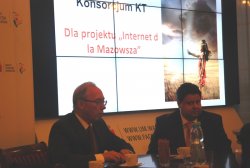  Wojewoda Jacek Kozłowski oraz wicewojewoda Dariusz Piątek stwierdzili zgodnie, że projekt "Internet dla Mazowsza" traktują w sposób priorytetowy.