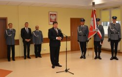  Podczas uroczystości w Komendzie Wojewódzkiej Policji w Radomiu wicewojewoda mazowiecki Dariusz Piątek życzył policjantom dalszych sukcesów w pracy.
