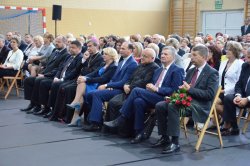  Uroczystość z okazji Dnia Edukacji Narodowej odbyła się w Publicznym Gimnazjum w Kadzidle (źródło: Urząd Gminy Kadzidło).