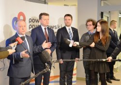  Wojewoda Zdzisław Sipiera jako starosta pruszkowski rozpoczynał prace nad nowym Wydziałem Obsługi Mieszkańców.