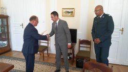  Wojewoda Mazowiecki Zdzisław Sipiera wręczył powołanie nowemu Wojewódzkiemu Inspektorowi Transportu Drogowego.