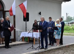 Wicewojewoda Mazowiecki w trakcie otwarcia Środowiskowego Domu Samopomocy. 